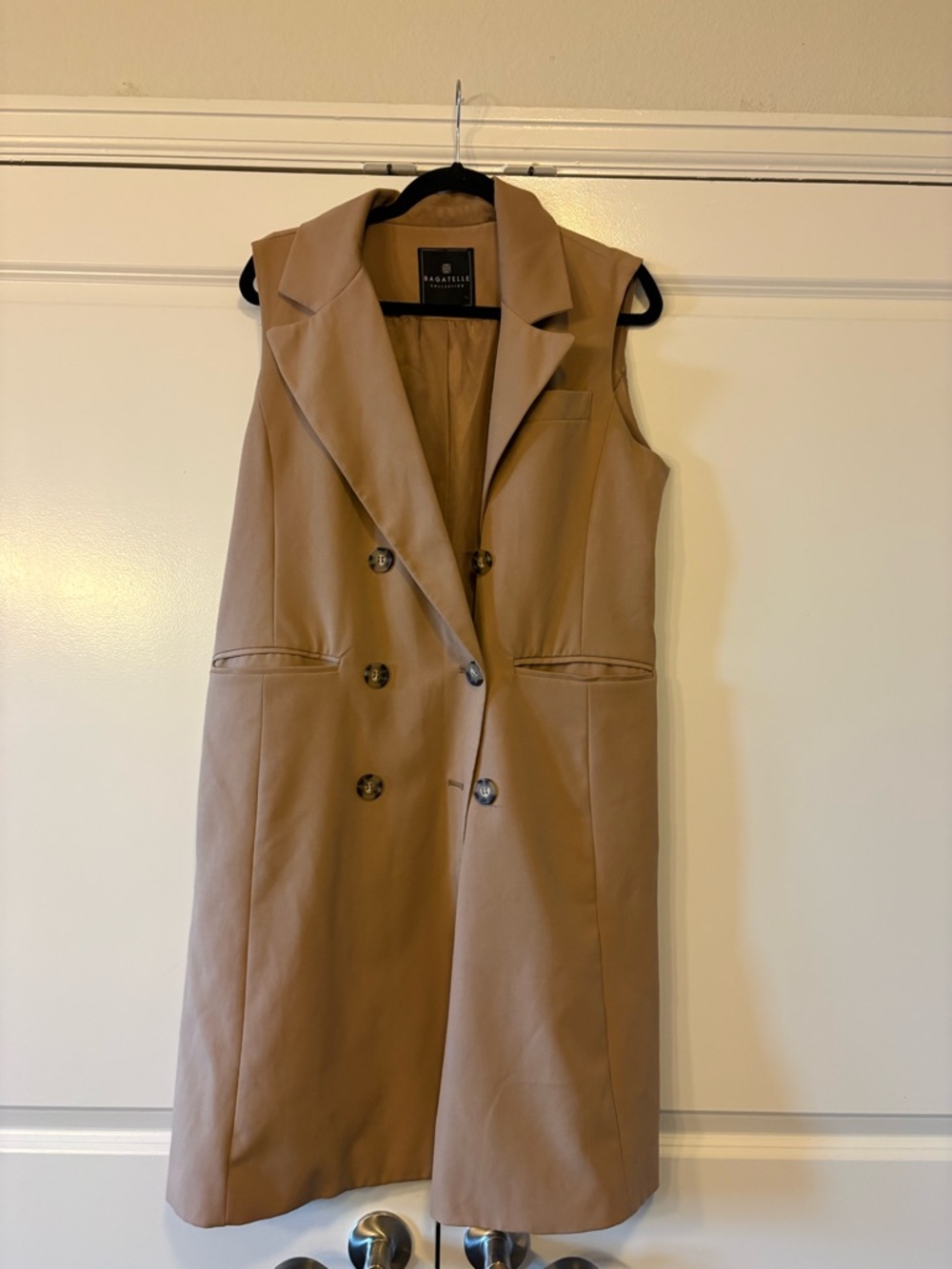 Bagatelle Sleeveless Double-Breasted Trench Vest - Camel